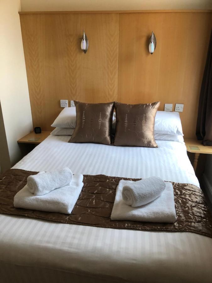 Spindrift Guest House - Adults Only เกรทยาร์มัธ ภายนอก รูปภาพ